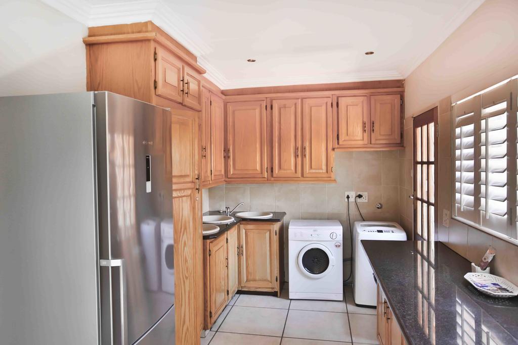 Accommodation At Vans No Loadshedding Centurion Exterior foto